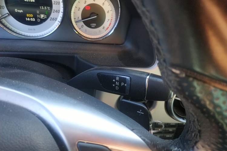Used Mercedes-Benz GLK-Class 2015 GLK 260 4MATIC Fashion Edition Ultimate Version Gear Lever