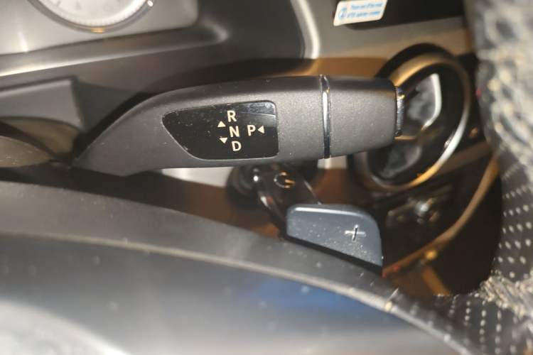 Used Mercedes-Benz GLK-Class 2015 GLK 260 4MATIC Fashion Edition Ultimate Version Gear Lever