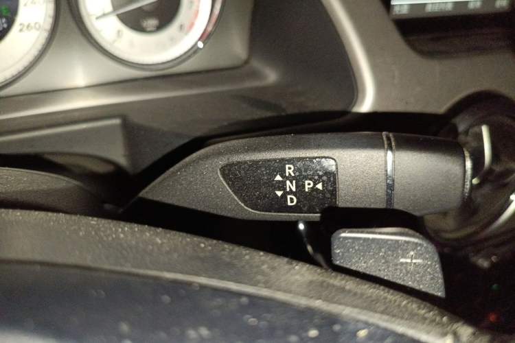 Used Mercedes-Benz GLK-Class 2015 GLK 260 4MATIC Dynamic Edition Ultimate Version Gear Lever