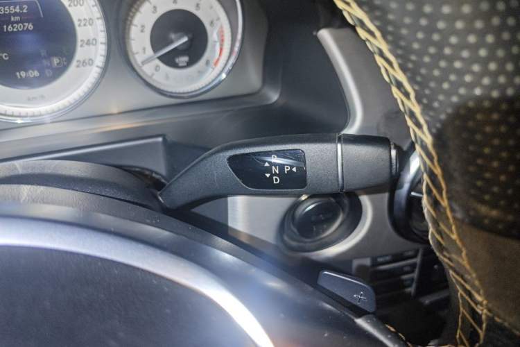 Used Mercedes-Benz GLK-Class 2015 GLK 300 4MATIC Fashion Edition Ultimate Version Gear Lever