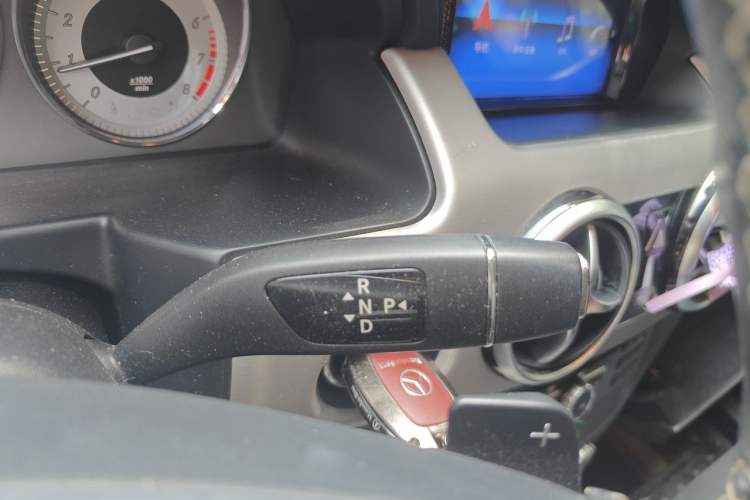 Used Mercedes-Benz GLK-Class 2015 GLK 260 4MATIC Dynamic Edition Ultimate Version Gear Lever
