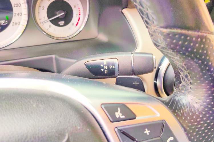 Used Mercedes-Benz GLK-Class 2015 GLK 260 4MATIC Dynamic Edition Ultimate Version Gear Lever