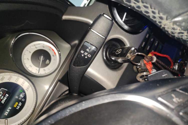 Used Mercedes-Benz GLK-Class 2015 GLK 260 4MATIC Dynamic Edition Ultimate Version Gear Lever