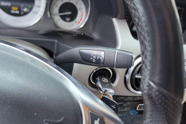 Used Mercedes-Benz GLK-Class 2015 GLK 260 4MATIC Dynamic Edition Ultimate Version Gear Lever