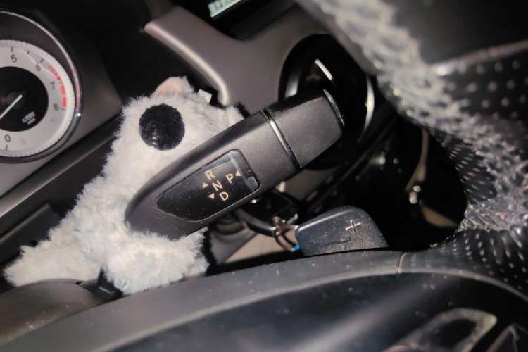 Used Mercedes-Benz GLK-Class 2015 GLK 260 4MATIC Dynamic Edition Ultimate Version Gear Lever