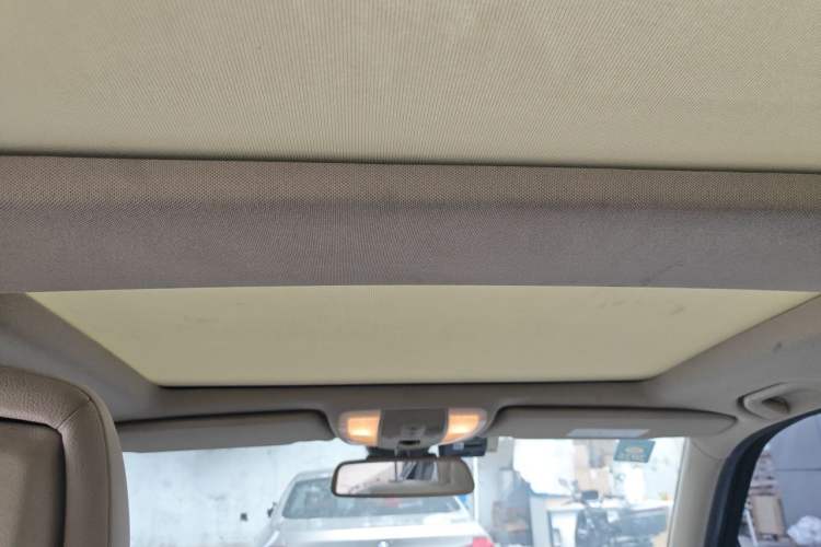 Used Mercedes-Benz GLK-Class 2015 GLK 260 4MATIC Dynamic Edition Ultimate Version Headliner