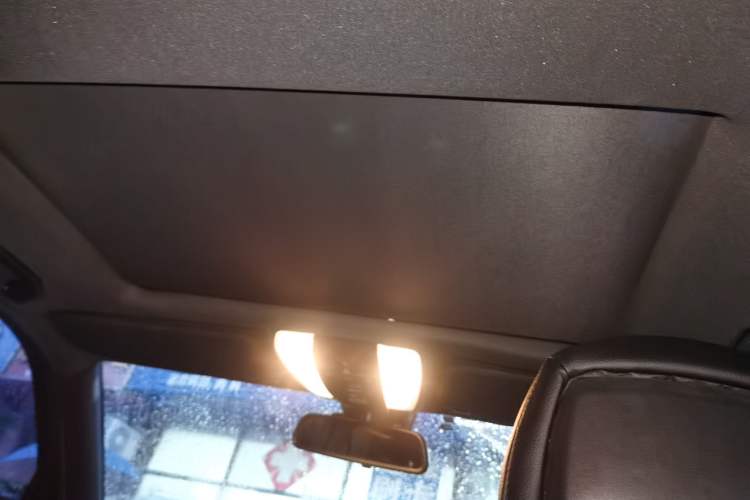 Used Mercedes-Benz GLK-Class 2015 GLK 260 4MATIC Dynamic Edition Ultimate Version Headliner