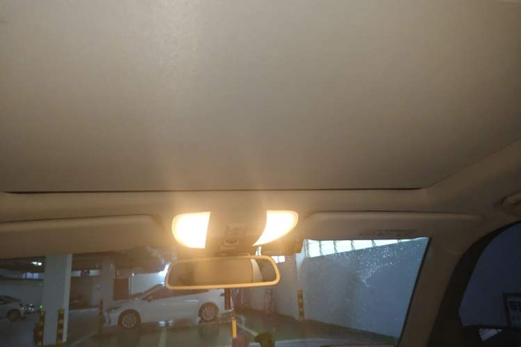 Used Mercedes-Benz GLK-Class 2015 GLK 260 4MATIC Fashion Edition Ultimate Version Headliner