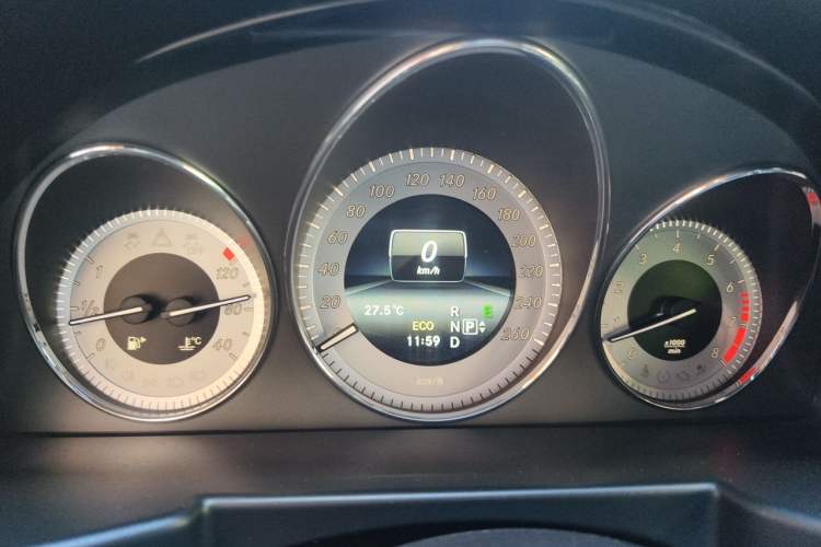 Used Mercedes-Benz GLK-Class 2015 GLK 260 4MATIC Fashion Edition Ultimate Version Instrument Cluster