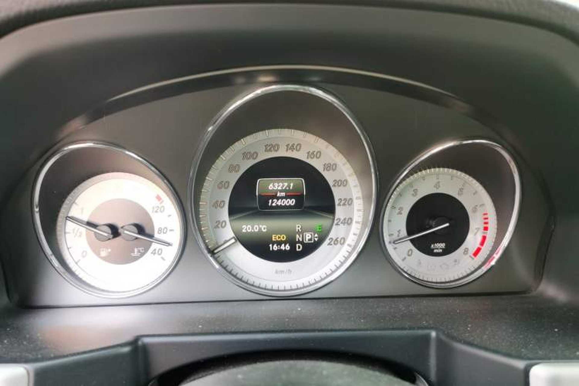Used Mercedes-Benz GLK-Class 2015 GLK 260 4MATIC Fashion Edition Ultimate Version Instrument Cluster