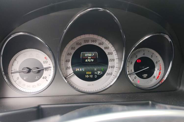 Used Mercedes-Benz GLK-Class 2015 GLK 260 4MATIC Fashion Edition Ultimate Version Instrument Cluster