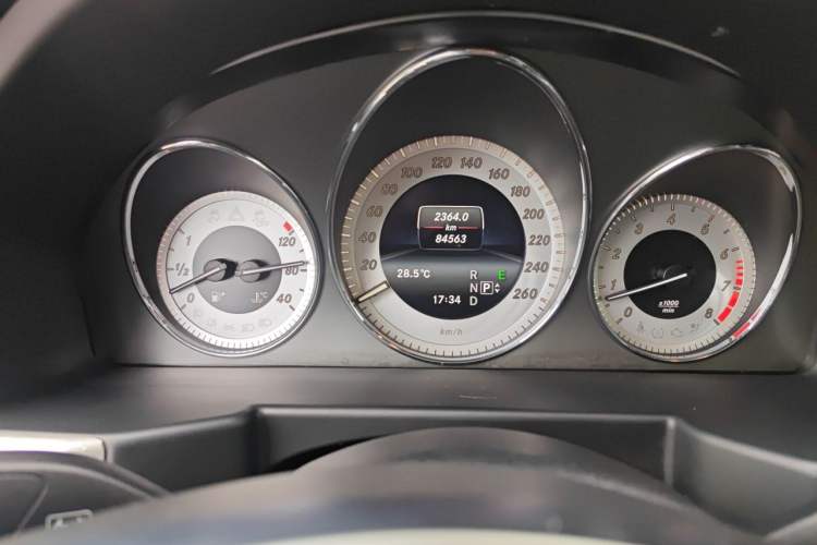 Used Mercedes-Benz GLK-Class 2015 GLK 260 4MATIC Fashion Edition Ultimate Version Instrument Cluster