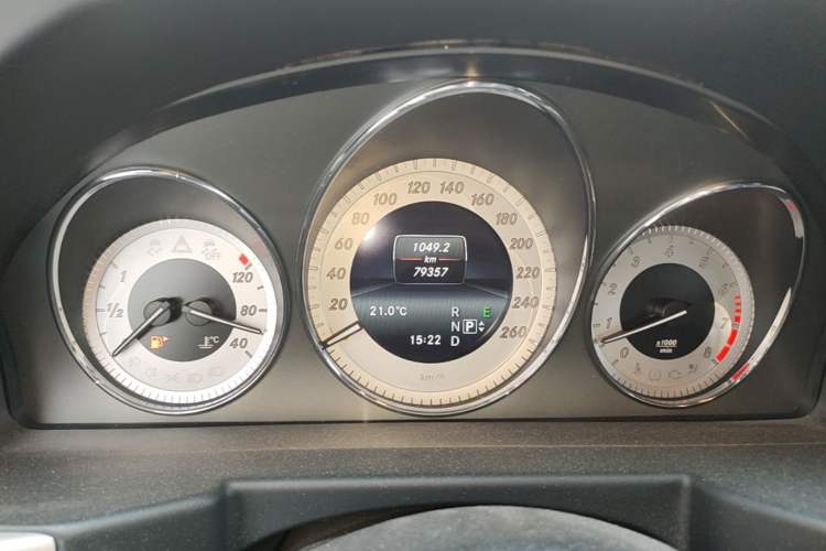 Used Mercedes-Benz GLK-Class 2015 GLK 300 4MATIC Fashion Edition Ultimate Version Instrument Cluster