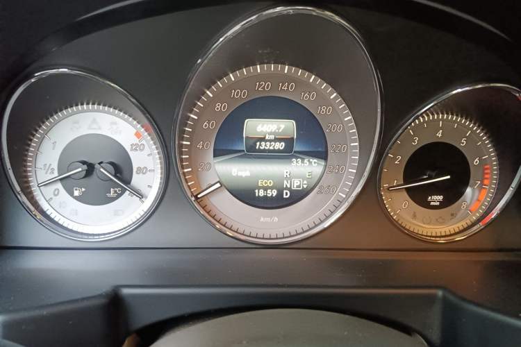 Used Mercedes-Benz GLK-Class 2015 GLK 260 4MATIC Fashion Edition Ultimate Version Instrument Cluster