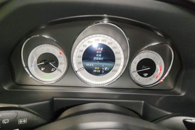 Used Mercedes-Benz GLK-Class 2015 GLK 260 4MATIC Fashion Edition Ultimate Version Instrument Cluster