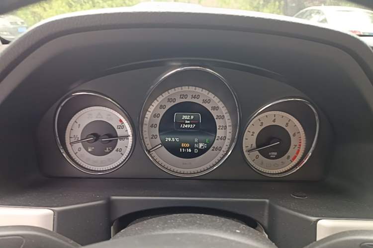 Used Mercedes-Benz GLK-Class 2015 GLK 260 4MATIC Dynamic Edition Ultimate Version Instrument Cluster