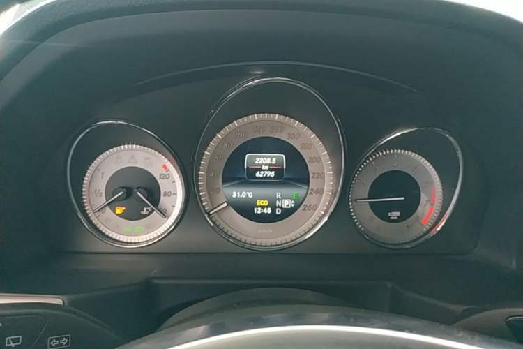 Used Mercedes-Benz GLK-Class 2015 GLK 260 4MATIC Fashion Edition Ultimate Version Instrument Cluster