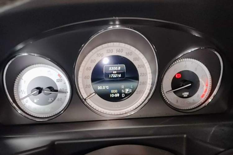 Used Mercedes-Benz GLK-Class 2015 GLK 260 4MATIC Dynamic Edition Ultimate Version Instrument Cluster