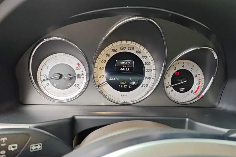 Used Mercedes-Benz GLK-Class 2015 GLK 260 4MATIC Dynamic Edition Ultimate Version Instrument Cluster