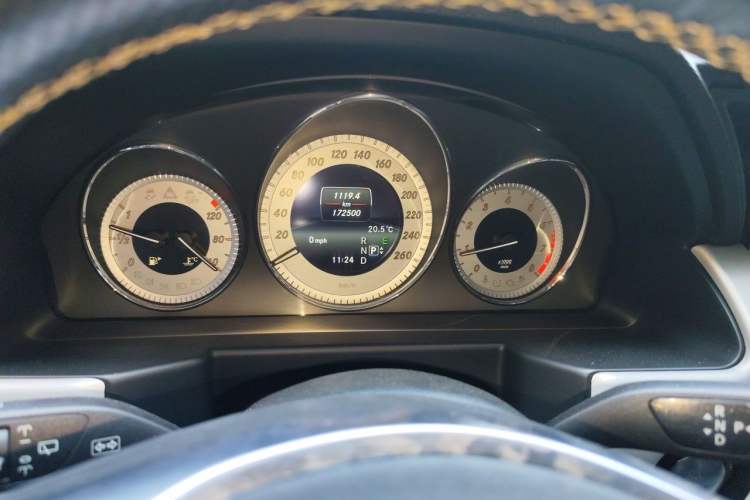 Used Mercedes-Benz GLK-Class 2015 GLK 300 4MATIC Fashion Edition Ultimate Version Instrument Cluster