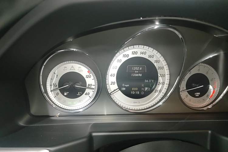 Used Mercedes-Benz GLK-Class 2015 GLK 260 4MATIC Fashion Edition Ultimate Version Instrument Cluster