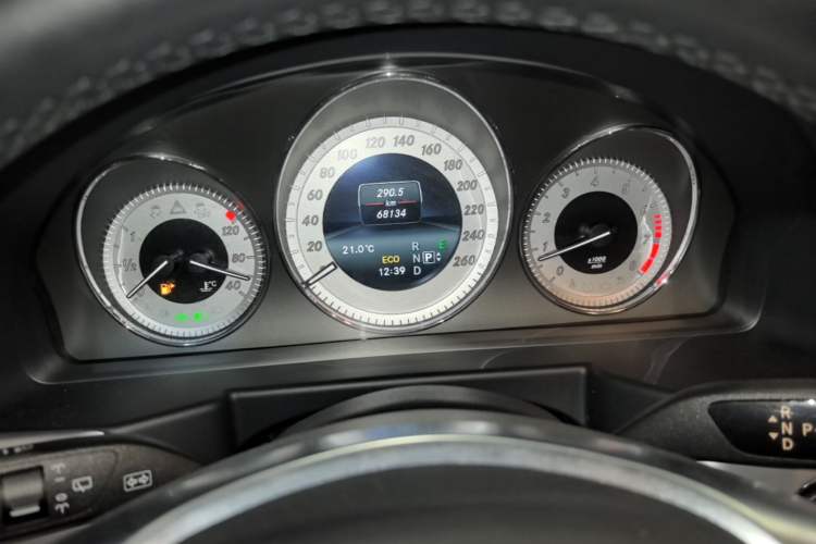 Used Mercedes-Benz GLK-Class 2015 GLK 260 4MATIC Fashion Edition Ultimate Version Instrument Cluster