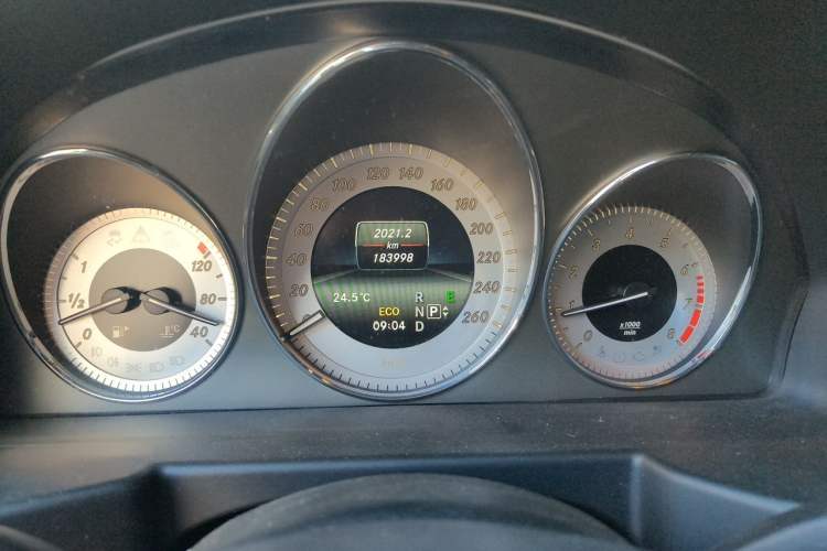 Used Mercedes-Benz GLK-Class 2015 GLK 260 4MATIC Fashion Edition Ultimate Version Instrument Cluster