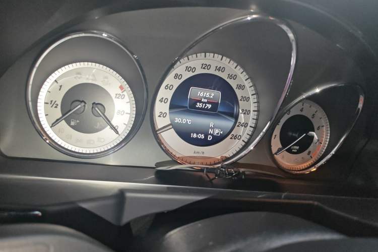 Used Mercedes-Benz GLK-Class 2015 GLK 300 4MATIC Luxury Ultimate Edition Instrument Cluster