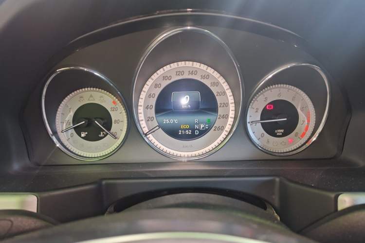 Used Mercedes-Benz GLK-Class 2015 GLK 260 4MATIC Dynamic Edition Ultimate Version Instrument Cluster