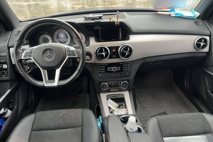 Used Mercedes-Benz GLK-Class 2015 GLK 260 4MATIC Fashion Edition Ultimate Version Interior 1