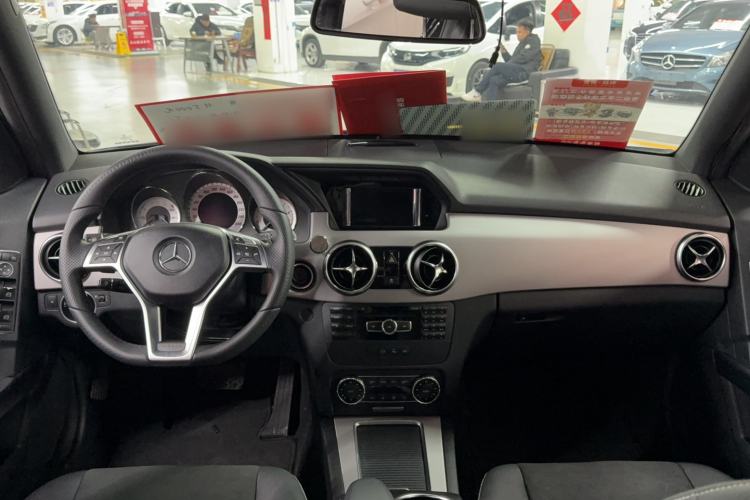 Used Mercedes-Benz GLK-Class 2015 GLK 260 4MATIC Dynamic Edition Ultimate Version Interior 1