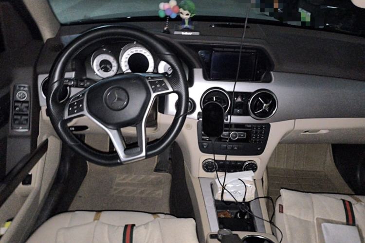 Used Mercedes-Benz GLK-Class 2015 GLK 300 4MATIC Fashion Edition Ultimate Version Interior 2