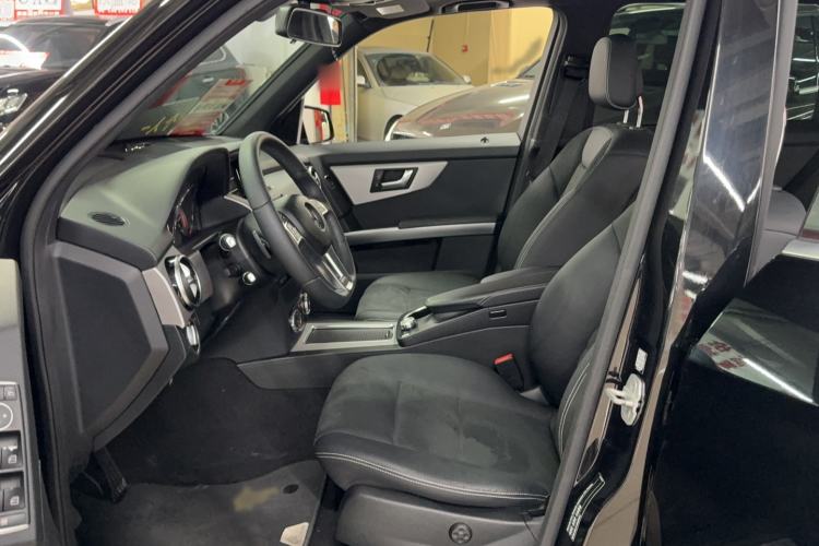 Used Mercedes-Benz GLK-Class 2015 GLK 260 4MATIC Dynamic Edition Ultimate Version Interior 2