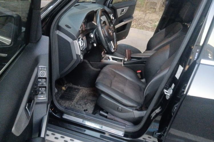 Used Mercedes-Benz GLK-Class 2015 GLK 260 4MATIC Dynamic Edition Ultimate Version Interior 3