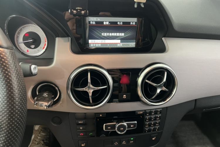Used Mercedes-Benz GLK-Class 2015 GLK 260 4MATIC Fashion Edition Ultimate Version Interior 3