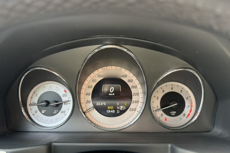 Used Mercedes-Benz GLK-Class 2015 GLK 260 4MATIC Fashion Edition Ultimate Version Interior 3