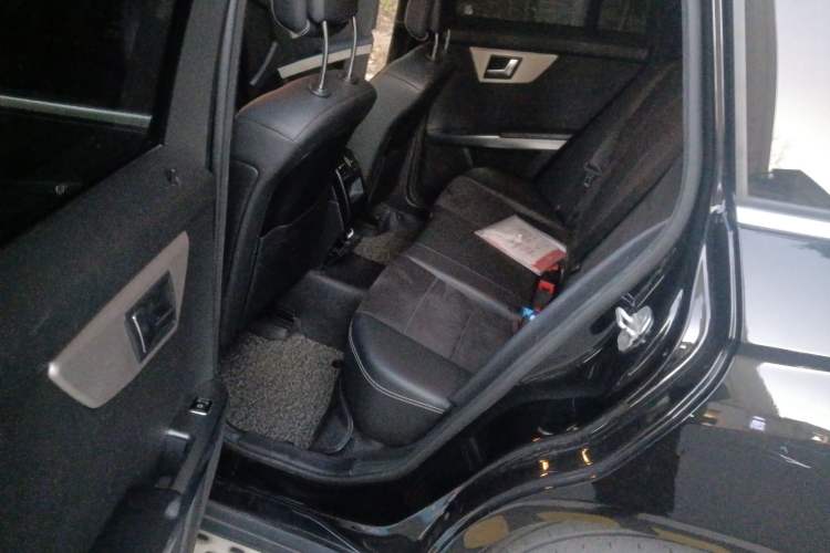 Used Mercedes-Benz GLK-Class 2015 GLK 260 4MATIC Dynamic Edition Ultimate Version Interior 4