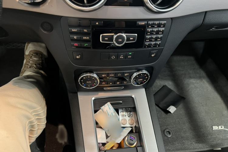Used Mercedes-Benz GLK-Class 2015 GLK 260 4MATIC Fashion Edition Ultimate Version Interior 4