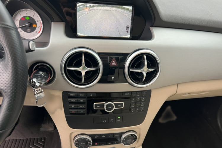 Used Mercedes-Benz GLK-Class 2015 GLK 260 4MATIC Dynamic Edition Ultimate Version Interior 6