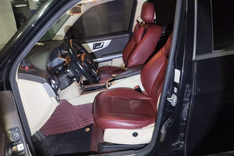 Used Mercedes-Benz GLK-Class 2015 GLK 260 4MATIC Dynamic Edition Ultimate Version Left Front Seat