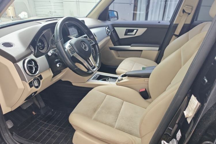 Used Mercedes-Benz GLK-Class 2015 GLK 260 4MATIC Dynamic Edition Ultimate Version Left Front Seat