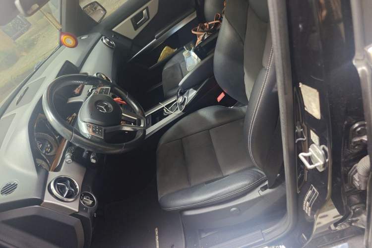 Used Mercedes-Benz GLK-Class 2015 GLK 260 4MATIC Fashion Edition Ultimate Version Left Front Seat
