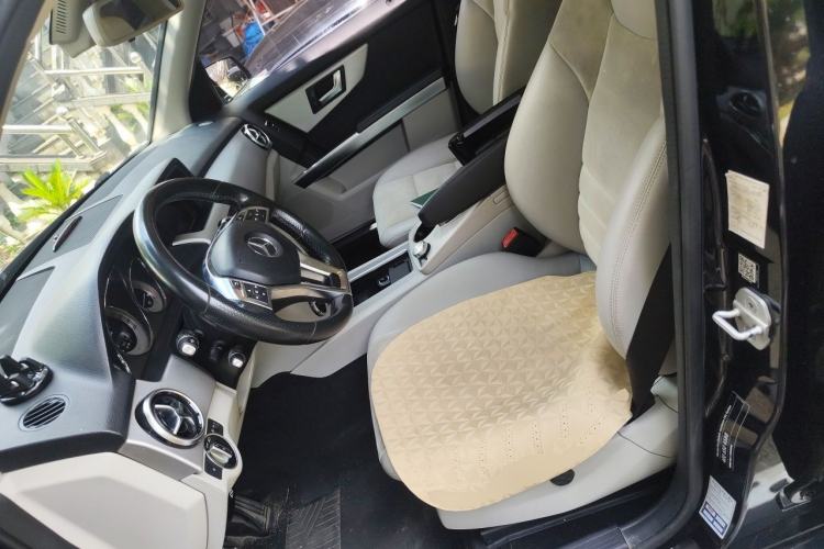 Used Mercedes-Benz GLK-Class 2015 GLK 260 4MATIC Dynamic Edition Ultimate Version Left Front Seat