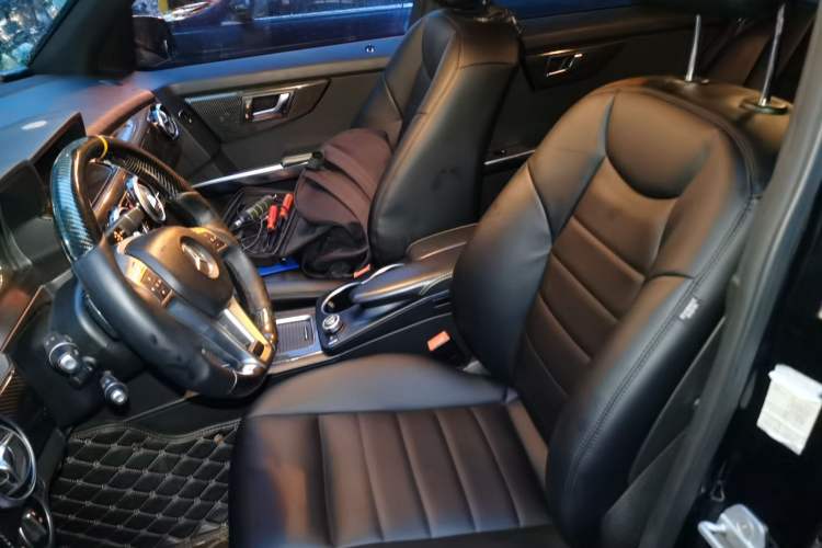 Used Mercedes-Benz GLK-Class 2015 GLK 260 4MATIC Dynamic Edition Ultimate Version Left Front Seat