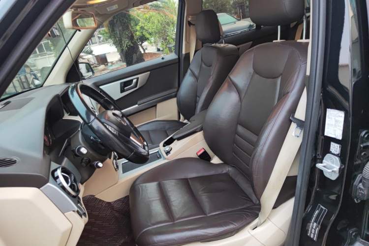 Used Mercedes-Benz GLK-Class 2015 GLK 260 4MATIC Dynamic Edition Ultimate Version Left Front Seat