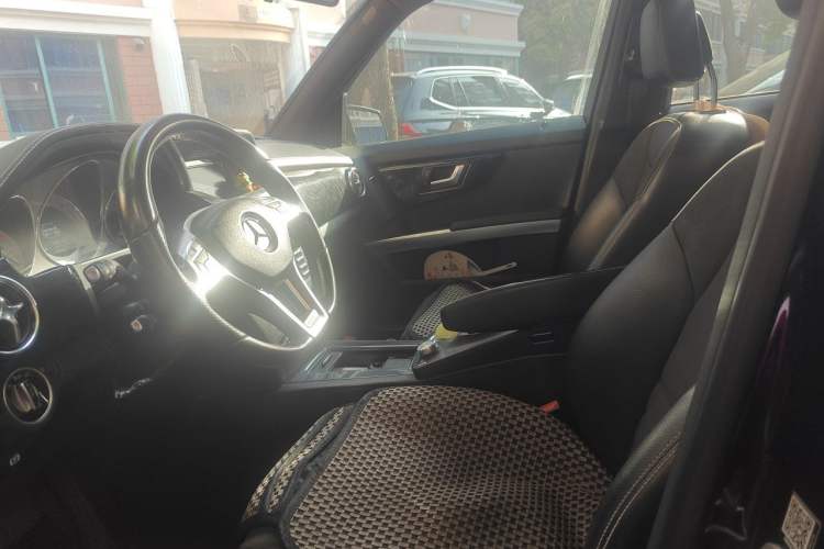Used Mercedes-Benz GLK-Class 2015 GLK 260 4MATIC Dynamic Edition Ultimate Version Left Front Seat