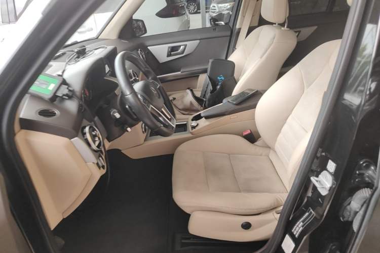 Used Mercedes-Benz GLK-Class 2015 GLK 260 4MATIC Dynamic Edition Ultimate Version Left Front Seat
