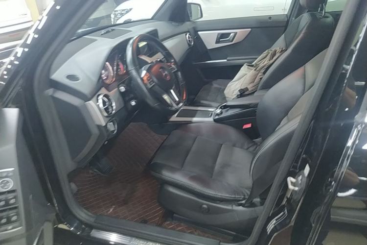 Used Mercedes-Benz GLK-Class 2015 GLK 260 4MATIC Dynamic Edition Ultimate Version Left Front Seat