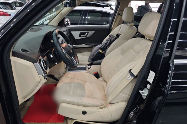 Used Mercedes-Benz GLK-Class 2015 GLK 260 4MATIC Fashion Edition Ultimate Version Left Front Seat