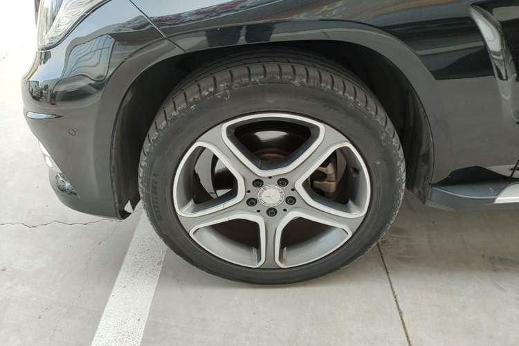 Used Mercedes-Benz GLK-Class 2015 GLK 300 4MATIC Fashion Edition Ultimate Version Left Front Wheel Hub